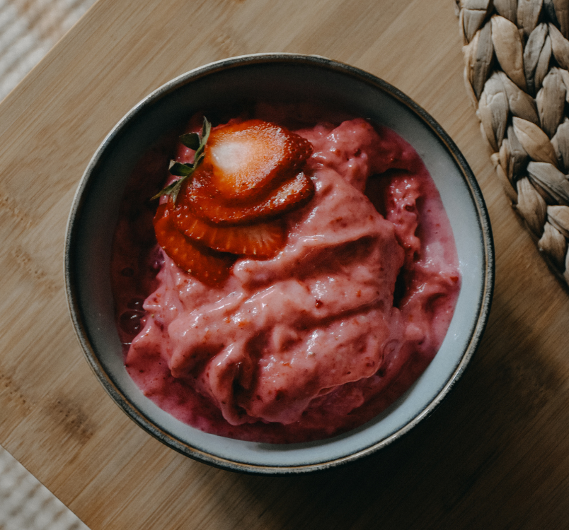 Berry Bliss Nice Cream (Recipe by Iris Suurland) - SuperFeast USA