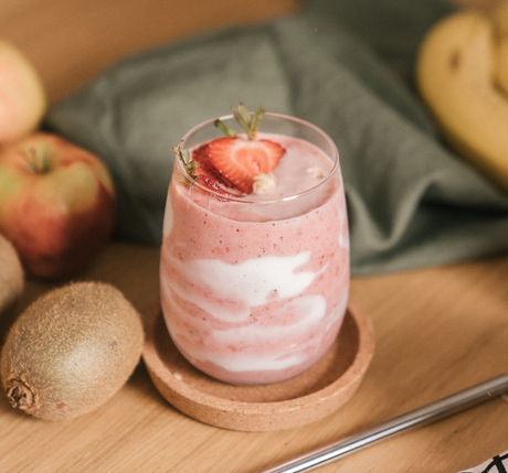 Healthy Strawberry Shortcake Super Smoothie